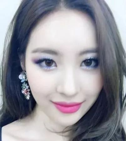 新手画jennie同款眼妆,怎么画jennie同款猫系眼线