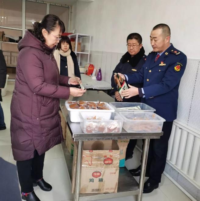 巴彦淖尔市食品药品健康管理局,巴彦淖尔市食品安全突击检查