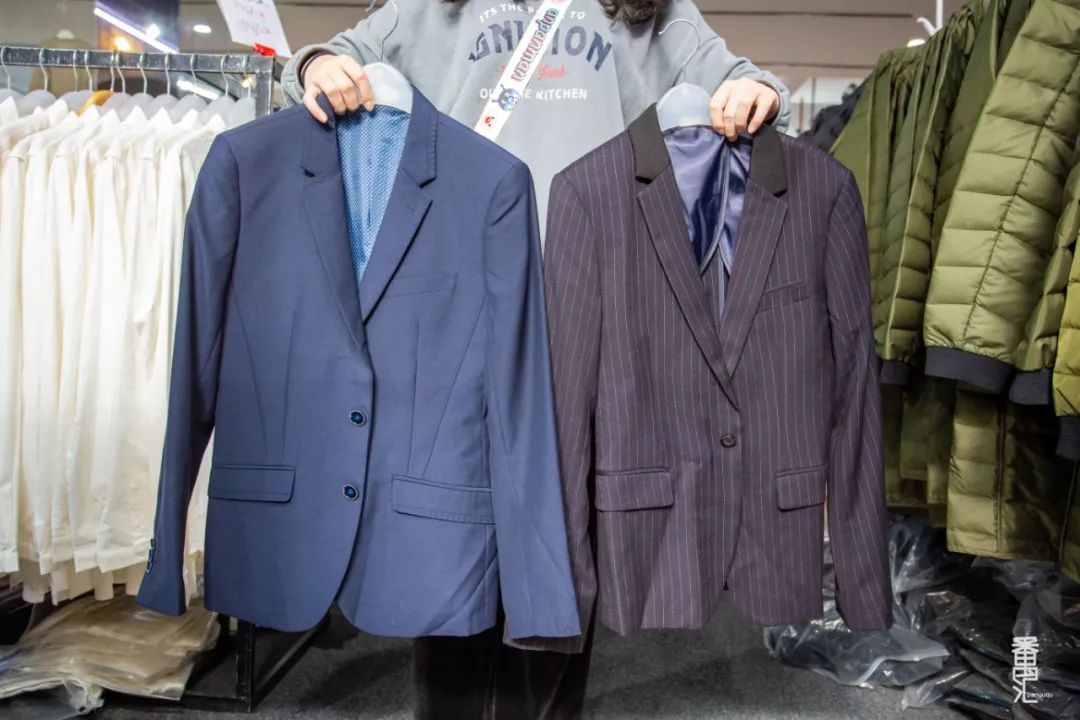 南村工厂特卖店,广州番禺南村特卖场服装