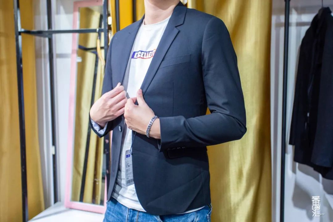 仅6天！南村服装厂特卖会开抢，卫衣100元3件！羽绒买一送一