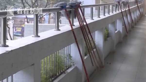 软尺教育?学生弄坏投影仪屁股被班主任打肿