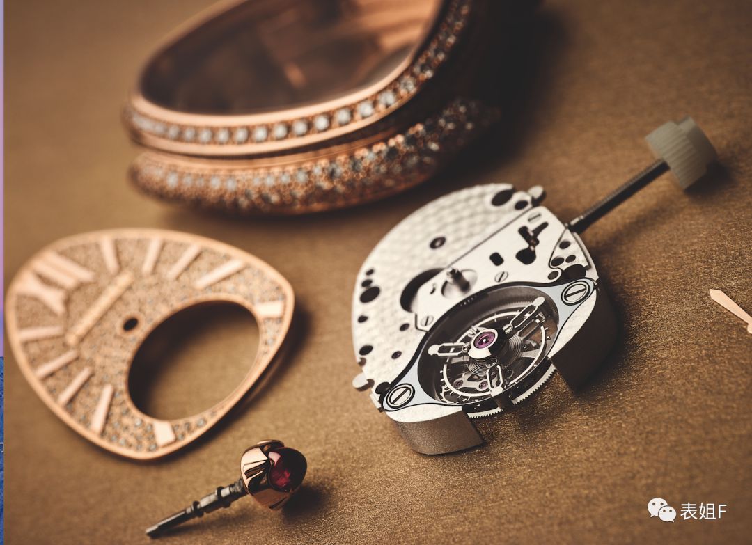 手表卡地亚和宝格丽哪个档次高,宝格丽手表和浪琴哪个好