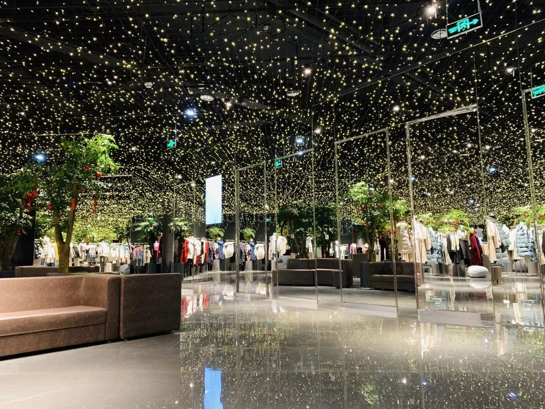 歌莉娅广州旗舰店,歌莉娅最新形象店