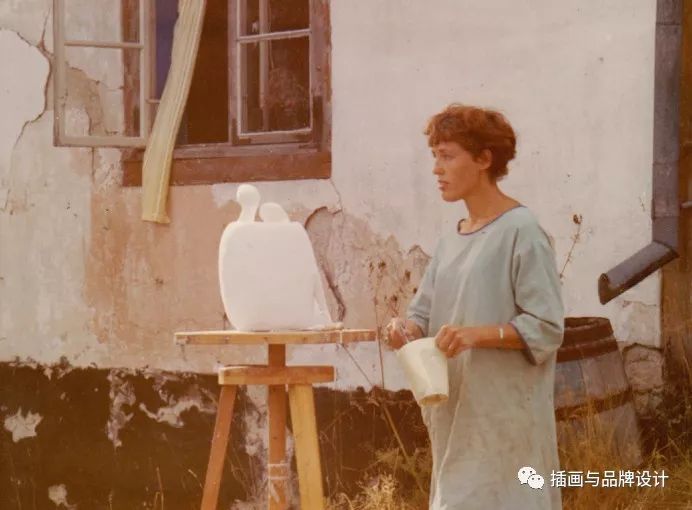 88岁老奶奶“玩泥巴”60年,成为MUJI的常驻陶艺家,她做的陶瓷是全瑞典最可爱的