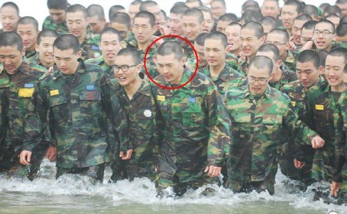 玄彬海军陆战队演奏会,玄彬是一位相当厉害的优秀演员