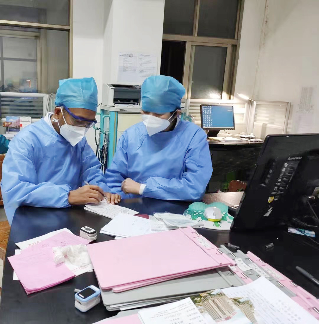 17年前冲在“抗非”一线,17年后冲在“抗冠”一线——南阳市退休名老中医杨磊参战