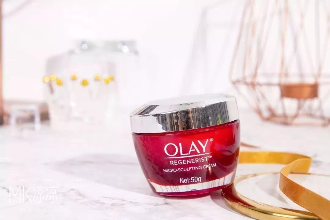 情侣礼物推荐送一对,情侣一周年送什么礼物最好