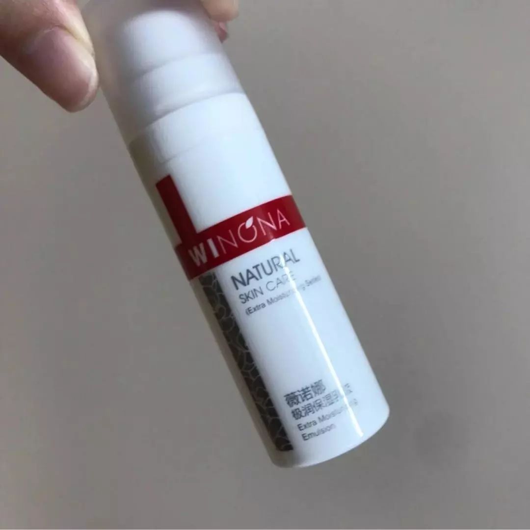 有了水乳精华脸嫩了,有了这些护肤品会更年轻