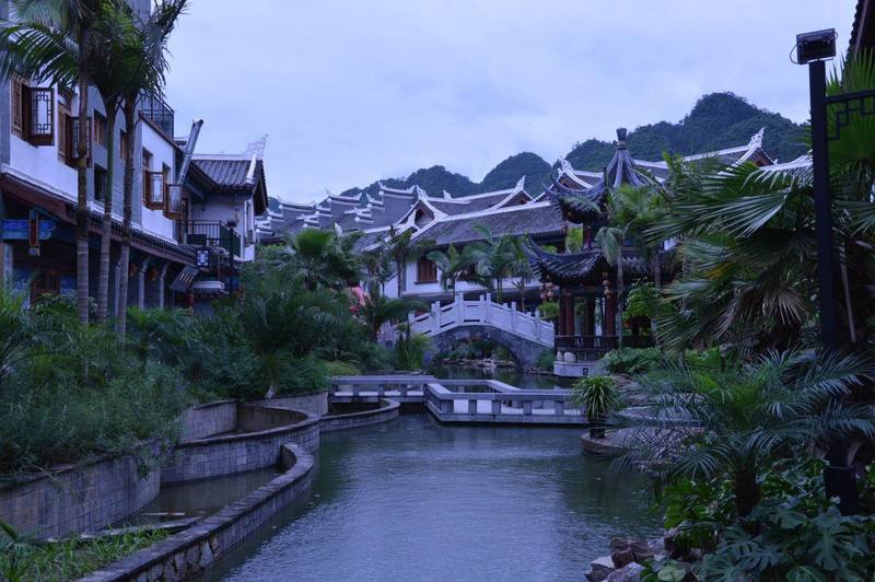 荔波小七孔鸳鸯湖景点视频,贵州荔波有哪些风景区