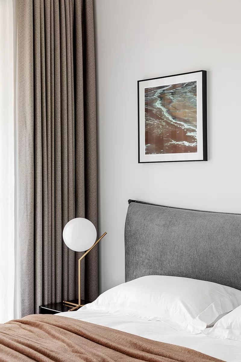 她以“潮汐”为灵感创造了一个家，将看似无形的爱说到尽兴