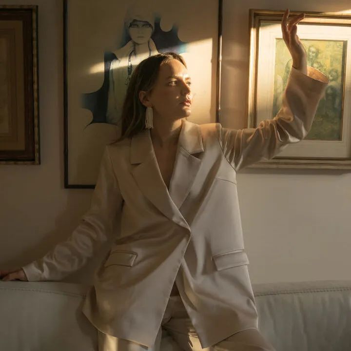 日常生活中的时尚博主,一个居家上班的博主