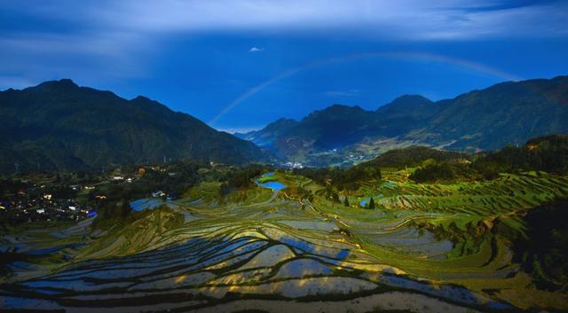 云和山什么意思,云和山是什么意思