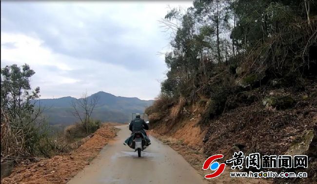 被“封”黄冈的记者,留守家乡直播告诉你:老区农民战“疫”多不易……