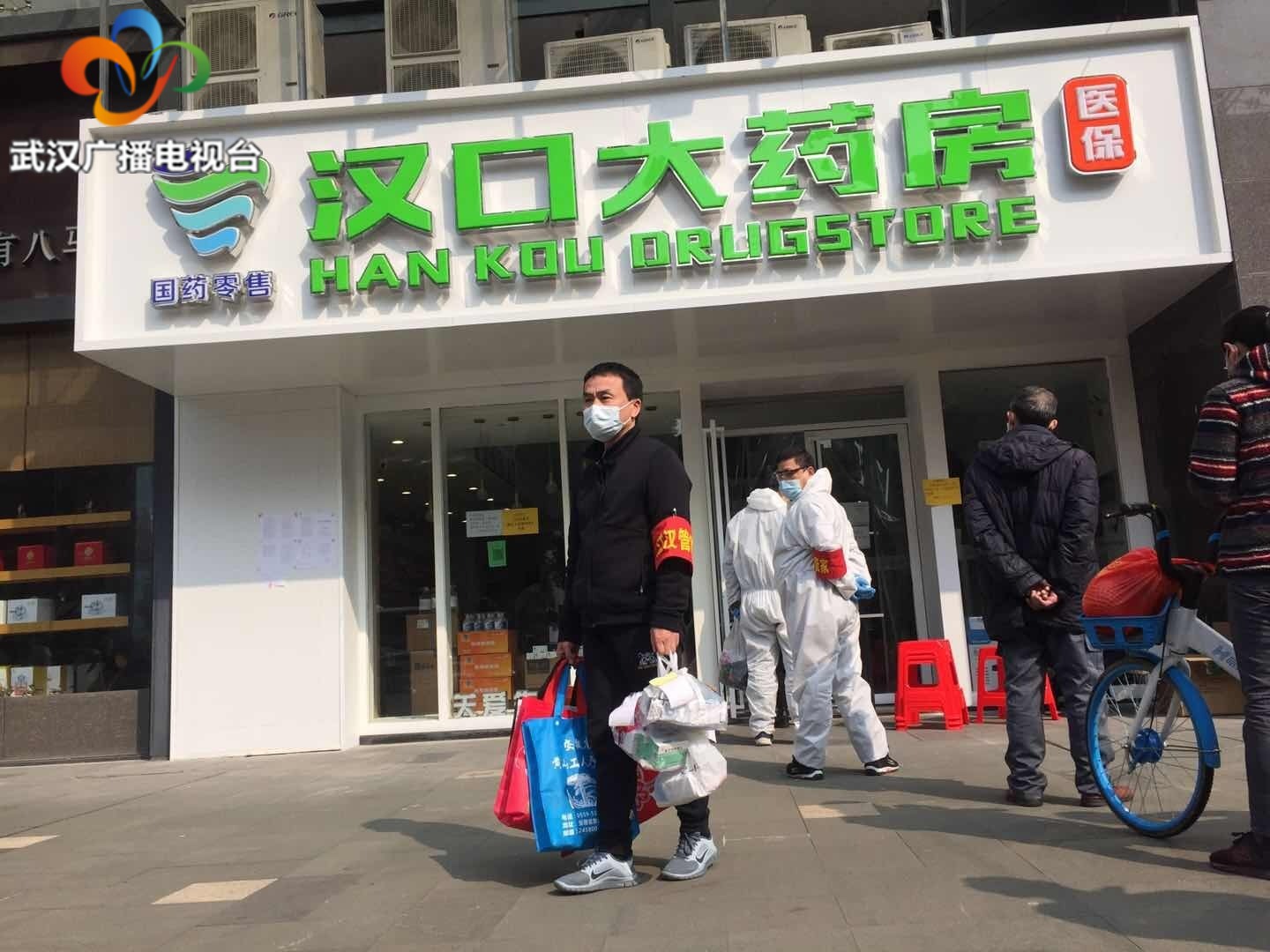 12个多小时奔走购药“跑腿周哥”跑进群众心里