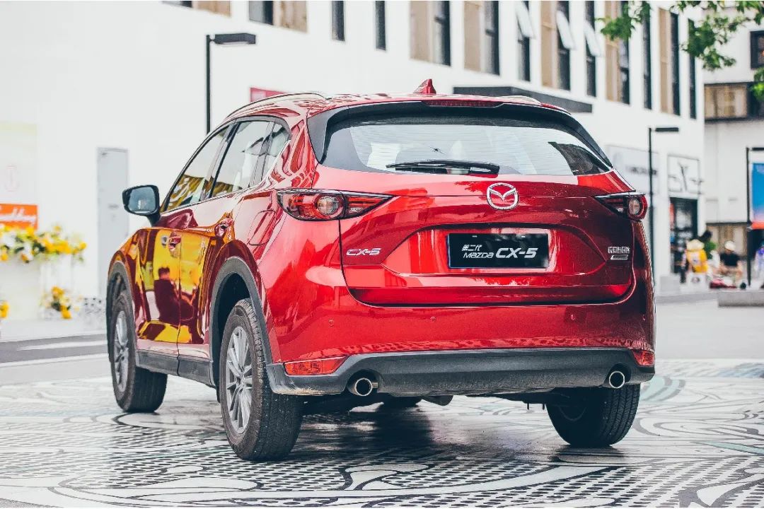 2020时代,GD、Virgil等玩家“解锁技能点”、及球鞋等出行装备“升级趋势”的观察报告