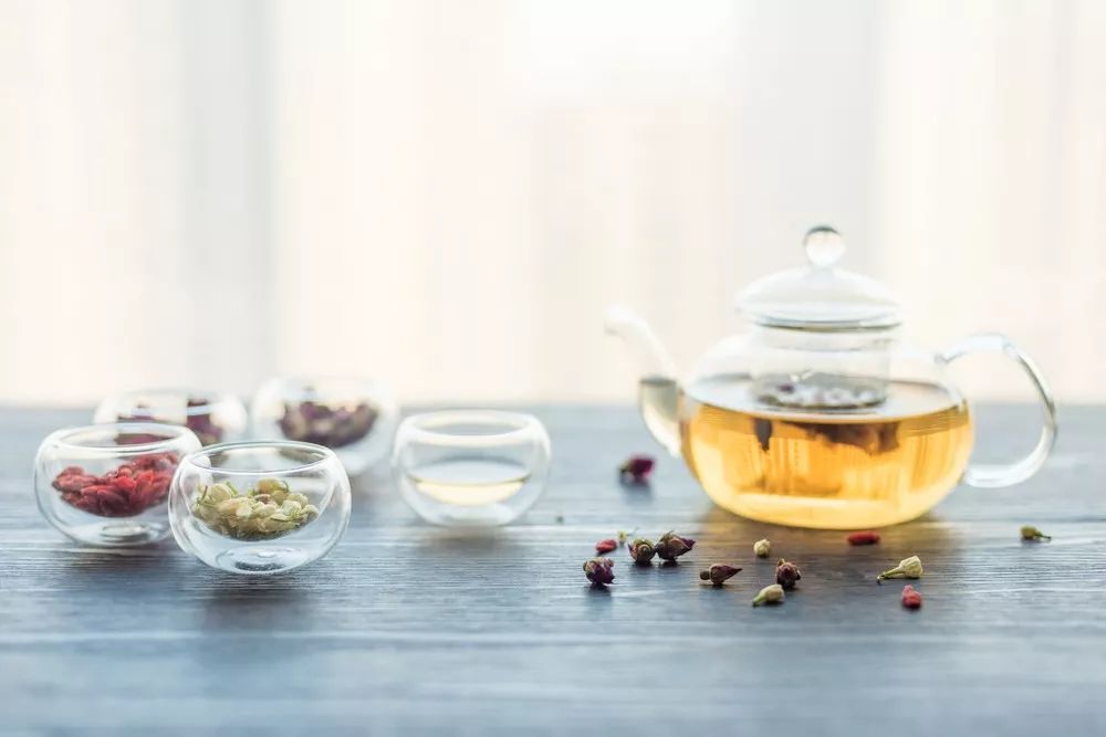 居家办公眼睛怎么保护,眼睛疲劳干涩用什么泡茶喝