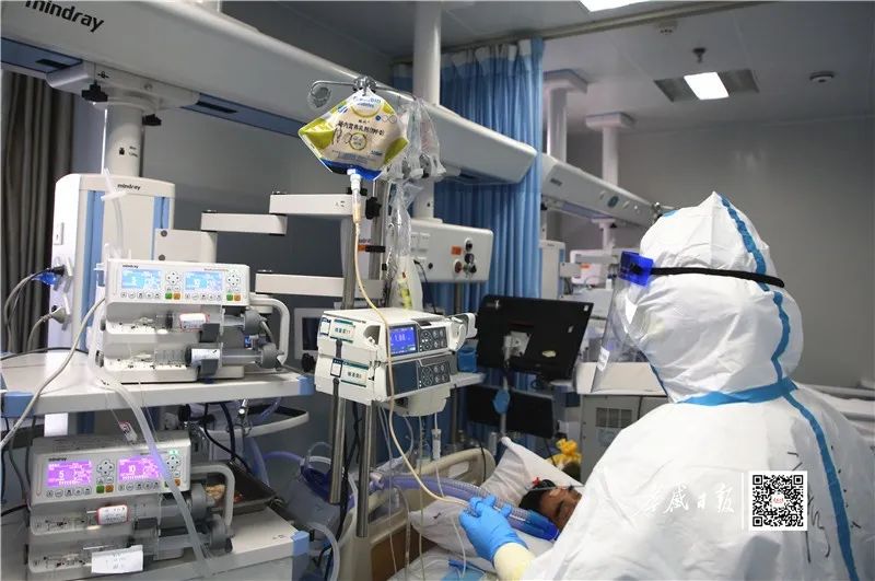 记者深入新冠肺炎病房,记者探访新冠重症监护室
