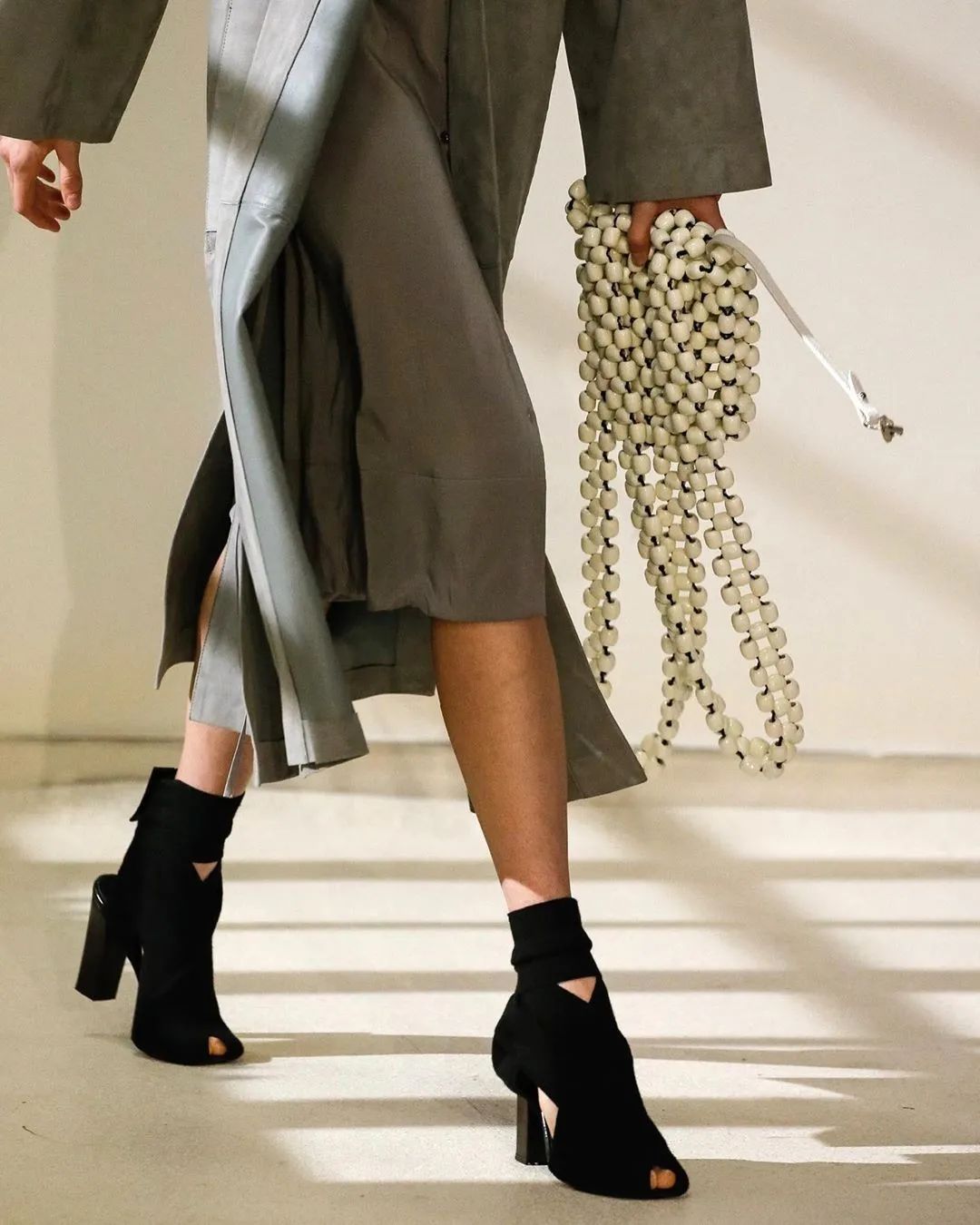 把几十元的衣服穿成几万块的样子,如何把优衣库穿成爱马仕