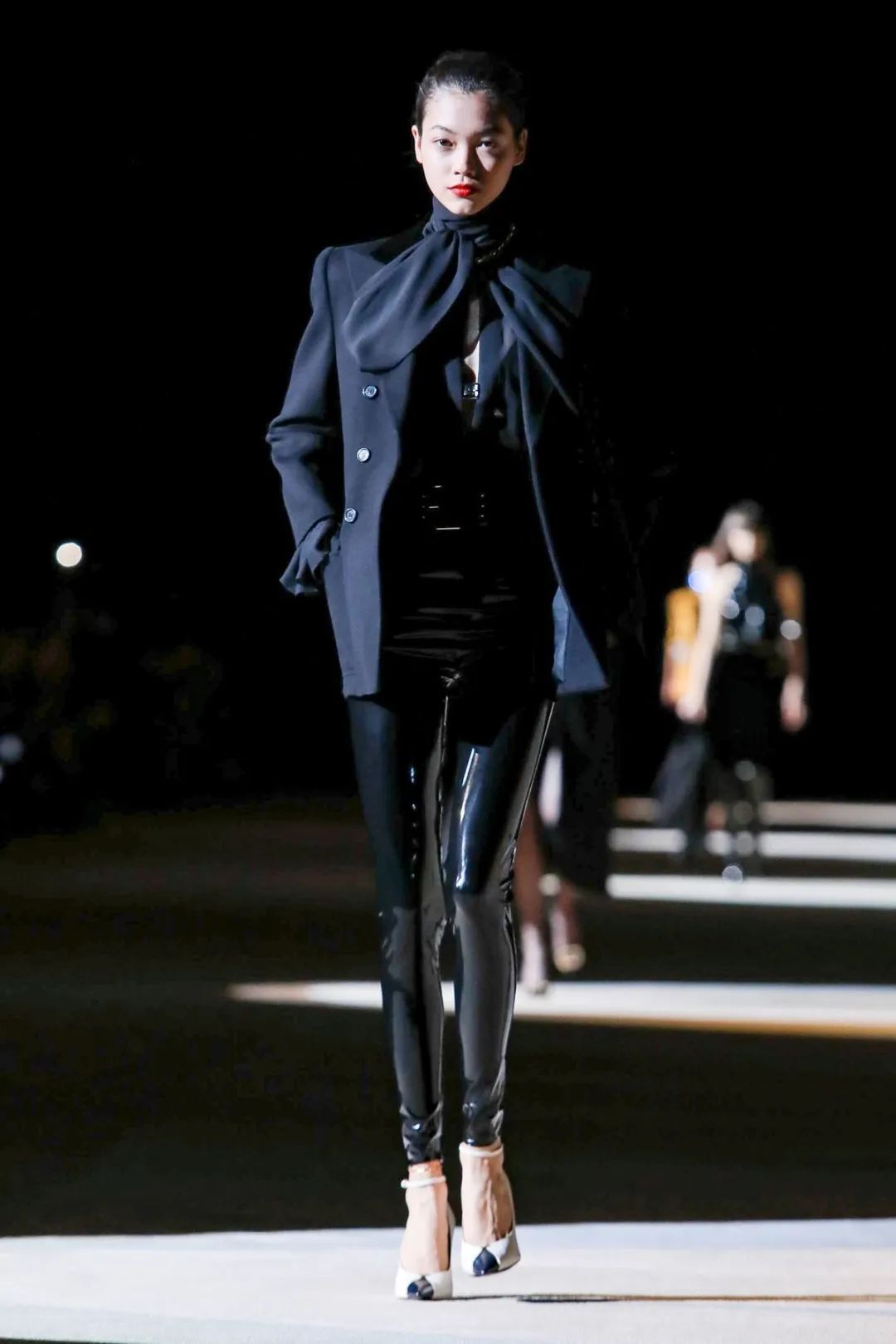 巴黎时装叫什么,什么是巴黎时装