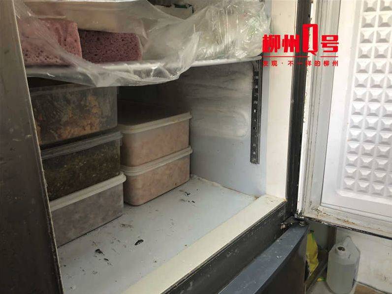 恶心!柳州一女子点外卖吃到苍蝇卵,去维权时虫卵竟已变成活蛆