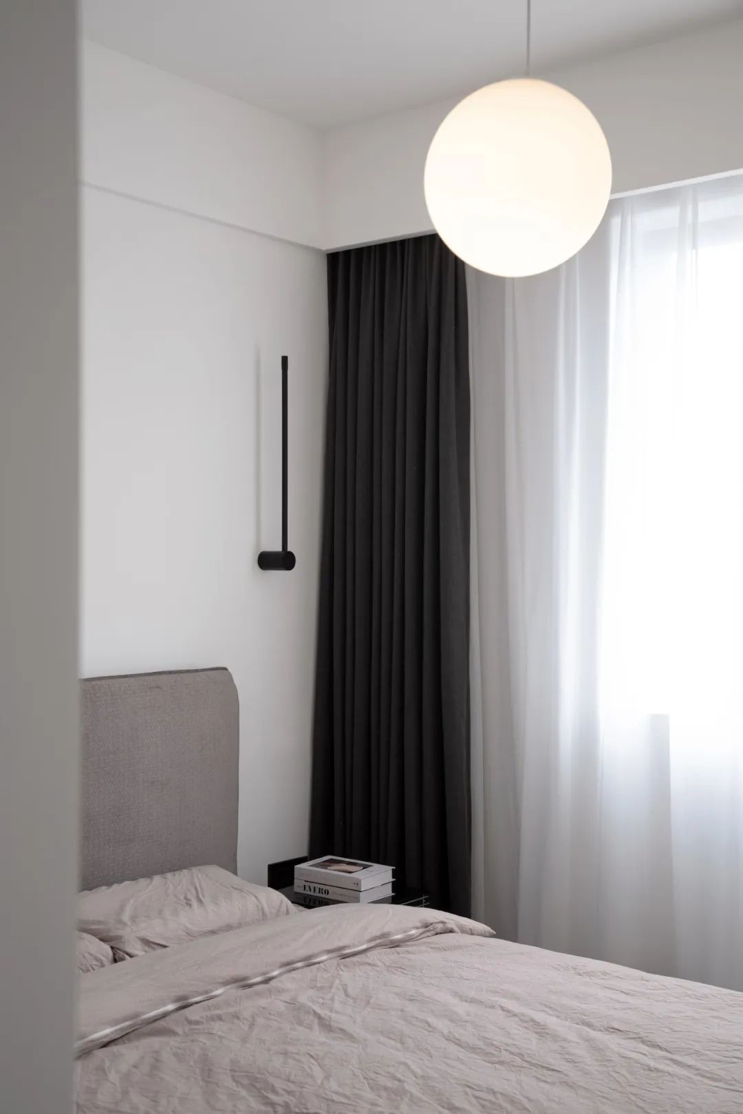 入门玄关连着小房间不浪费空间,现代化两边不靠墙入户玄关实用