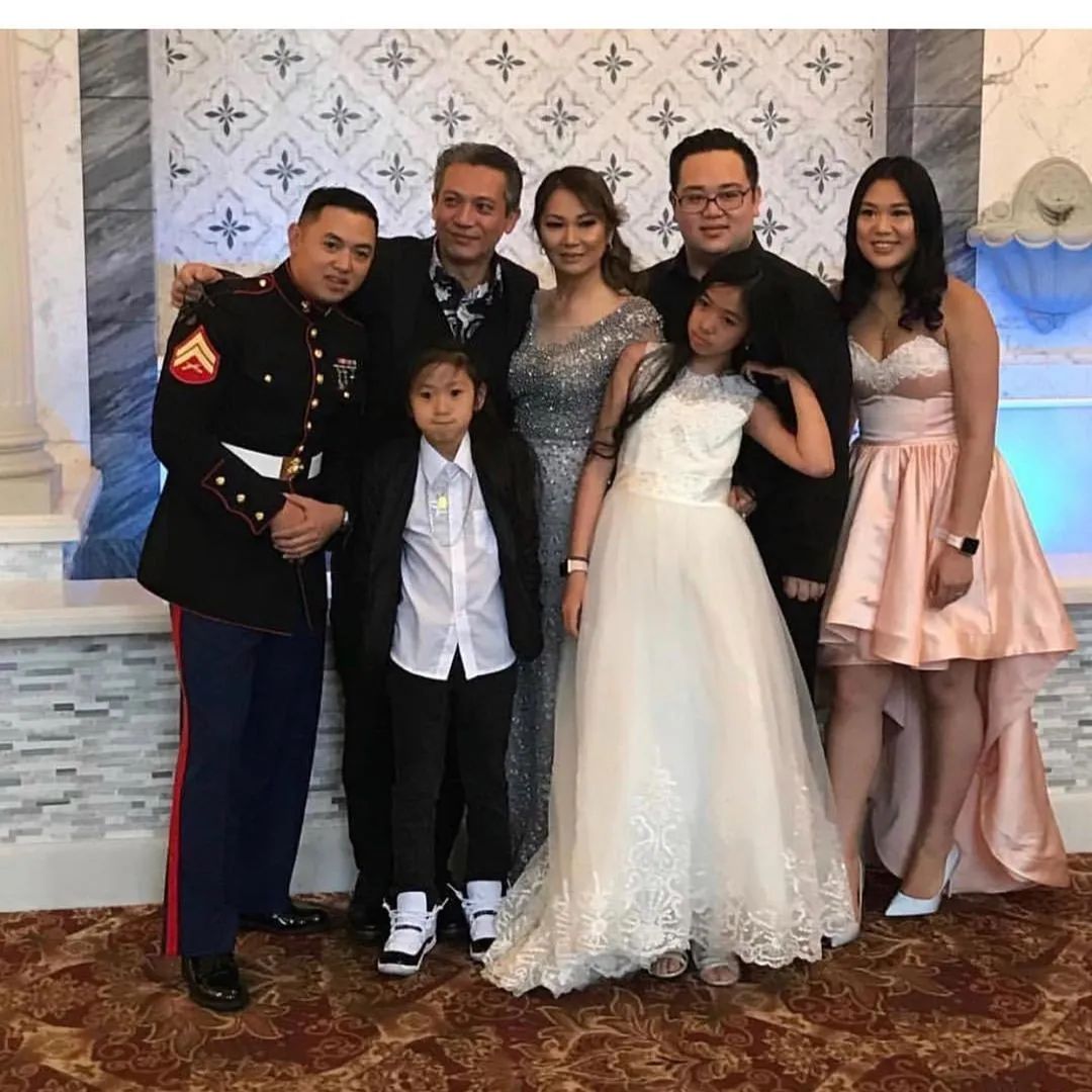 cardib亚裔美甲师,cardib的美甲师