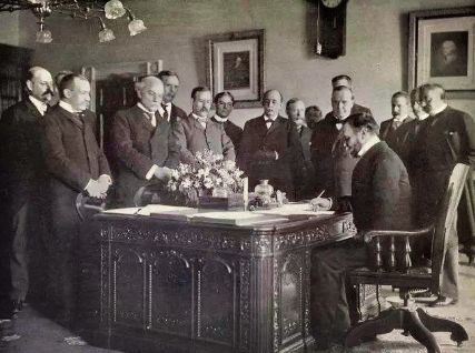 美国剁手2000万买下菲律宾,却只能痛苦的退货