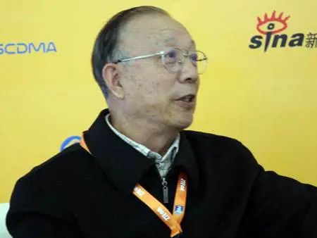 龙勃天线,龙勃透镜天线工作原理