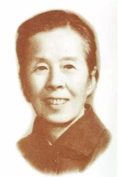 被尊为先生的十位伟大女性,中国被尊称为先生的十大女性