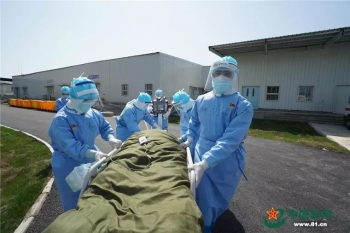 女儿问他何时凯旋,33年军龄的军医用一句唐诗回复……