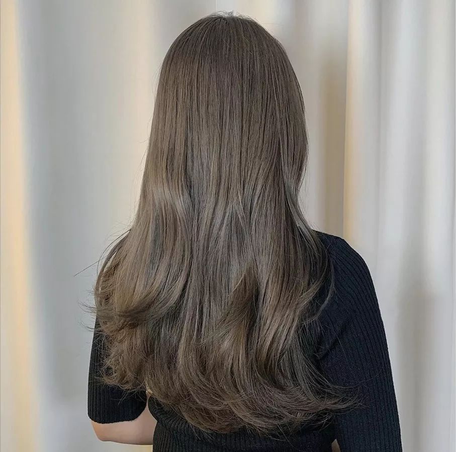 亚麻色自己染完真实效果,黄发染亚麻色效果