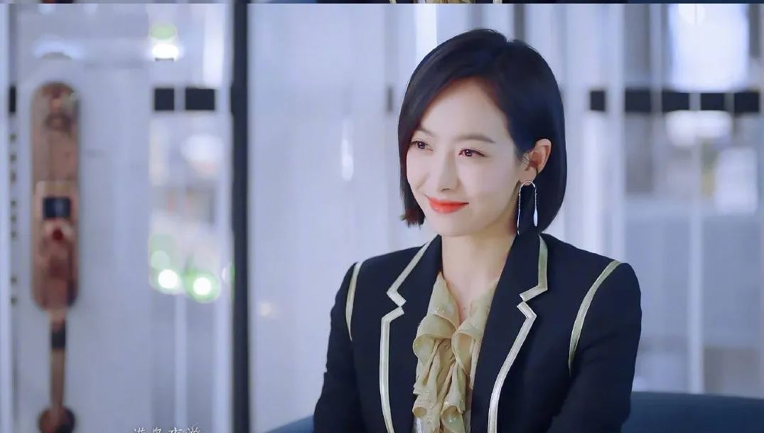 今年一定要给自己买一对红色耳环,耳环买什么材质的好