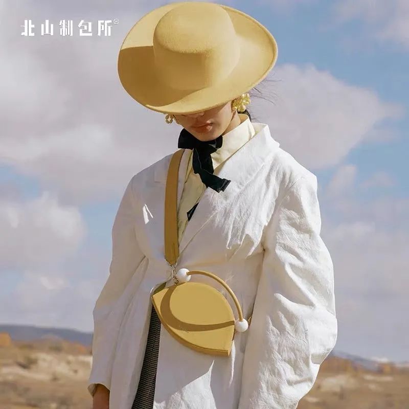 比较实惠的设计师品牌包包,设计师品牌的包包推荐