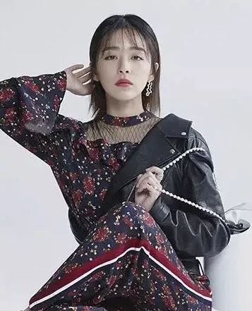 比较实惠的设计师品牌包包,设计师品牌的包包推荐