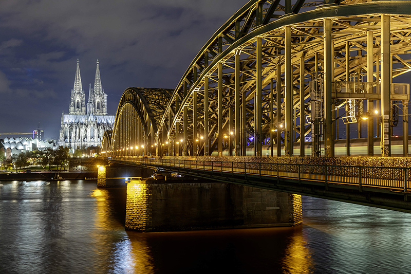 釜山行2:半岛预告片首发,釜山行2半岛新鲜预告