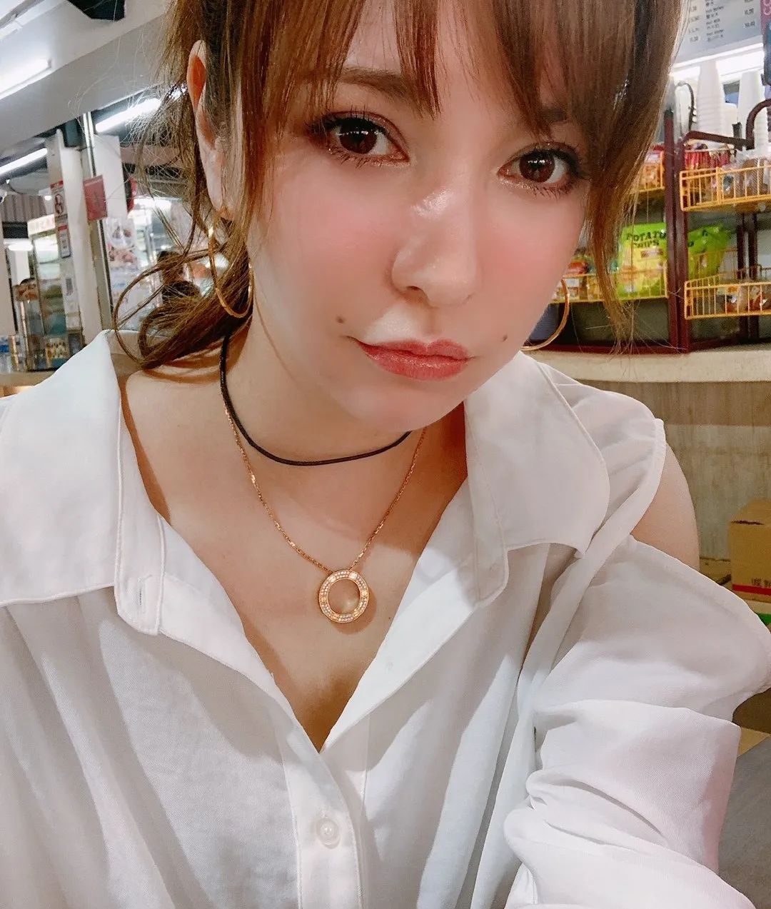 安崎、谢可寅、喻言……可都是“痣”在必得的女孩子