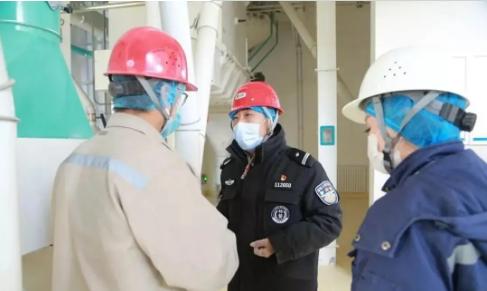 战疫他们用行动书写担当,抗疫一线他们含泪坚守