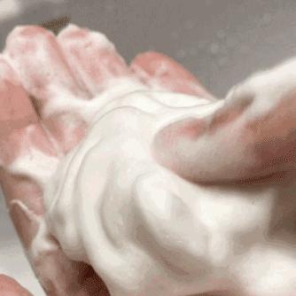 鼻头痘痘挤出来的白色物质是什么,团状红痘痘