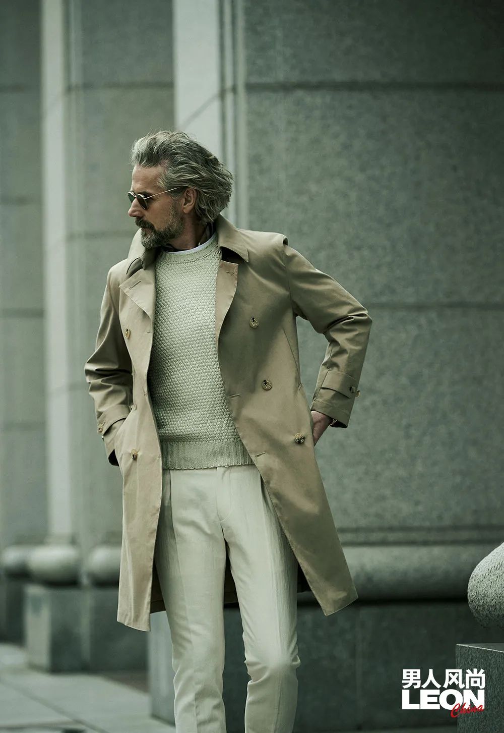 战壕风衣过膝好看还是不过膝,战壕风衣推荐军事风