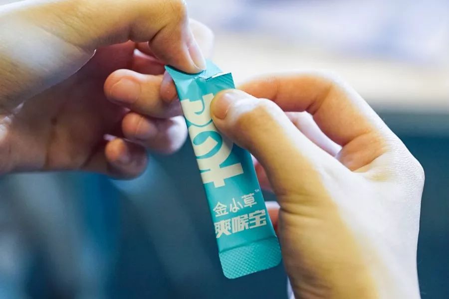 梧桐毛毛飘啊飘，谁来拯救我痒痒的嗓子？