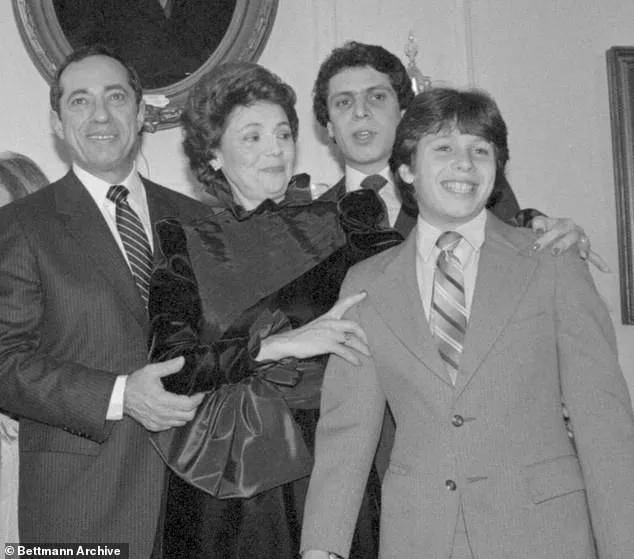 纽约州长科莫对川普的态度,美国纽约州长科莫和特朗普对话