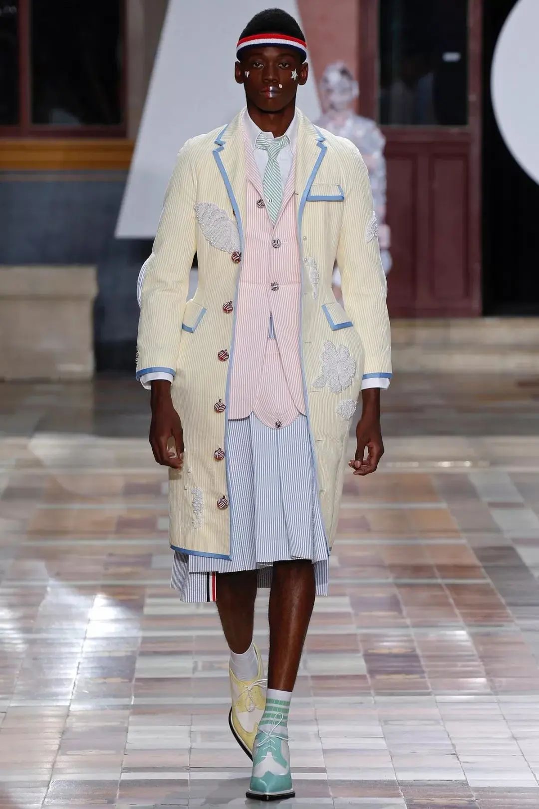 高跟鞋增高鞋垫推荐,增高鞋垫男尴尬吗