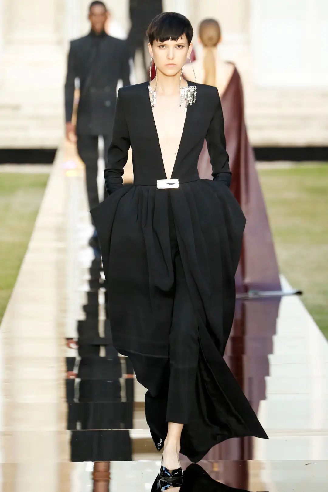 givenchy什么潮牌,givenchy高端时尚