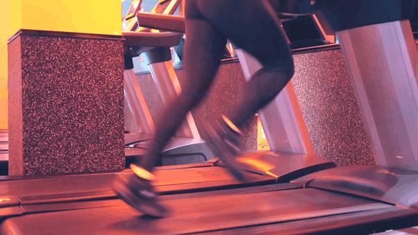 李涛|均价1000块一条的运动紧身裤，好在哪儿？