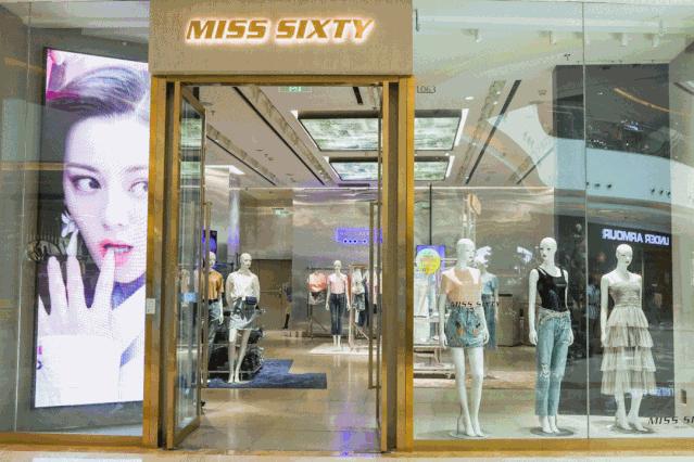 随便搞搞就是1折，消费51元就可抽雅诗兰黛套装，怕就只有吾悦能行了吧