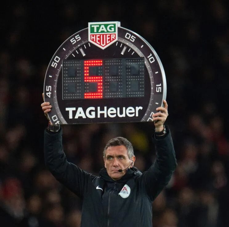 fifa归化新规,一场足球比赛换几个人