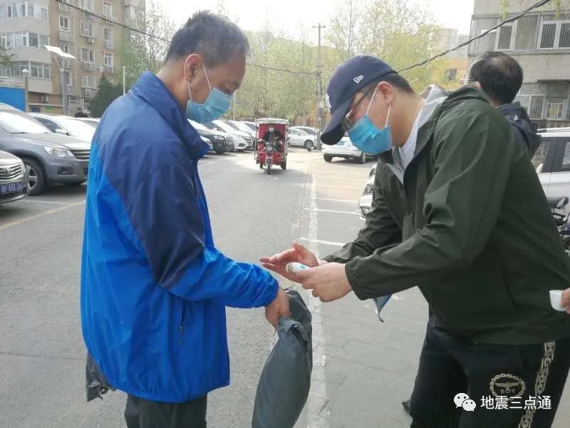 下沉社区显担当齐心协力抗疫情——北京市地震局第二批下沉*党**员干部社区抗疫