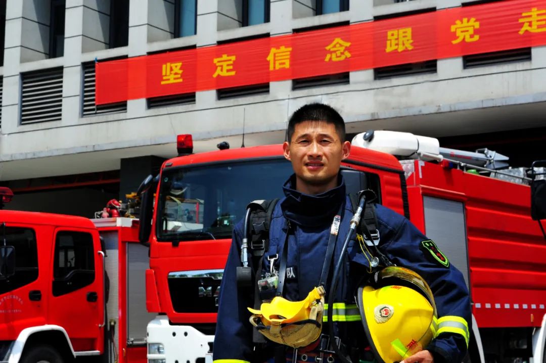 中国五四青年奖章丁良浩,第28届中国青年五四奖章颁奖回放