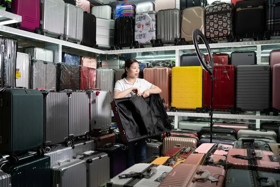 义乌，7万多商户的生死战