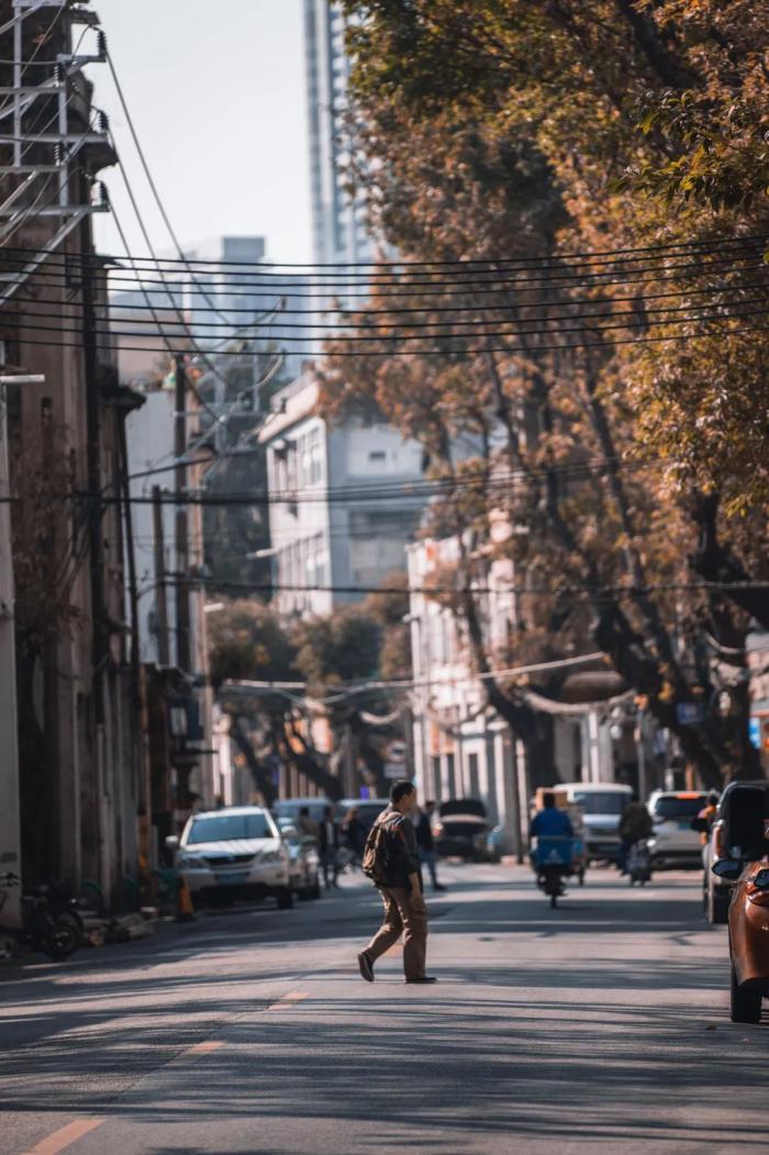 一年赚10万副业,副业三年赚百万